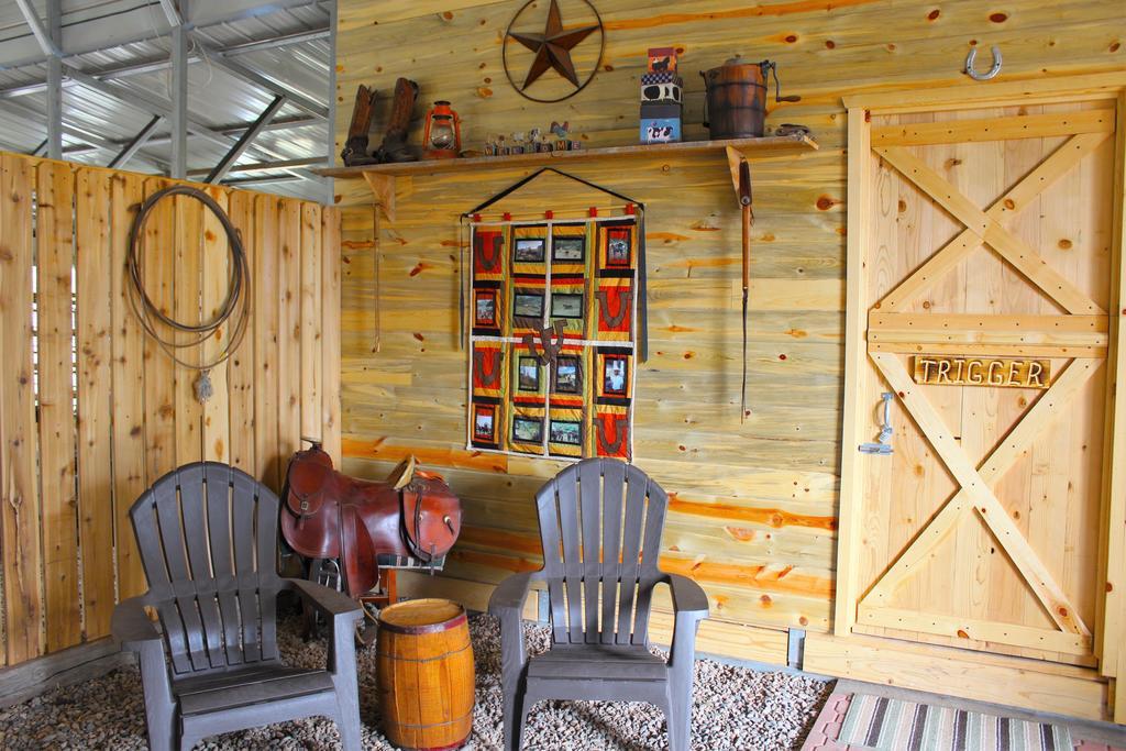 Silver Cabin In The Western Barn Monticello Bagian luar foto